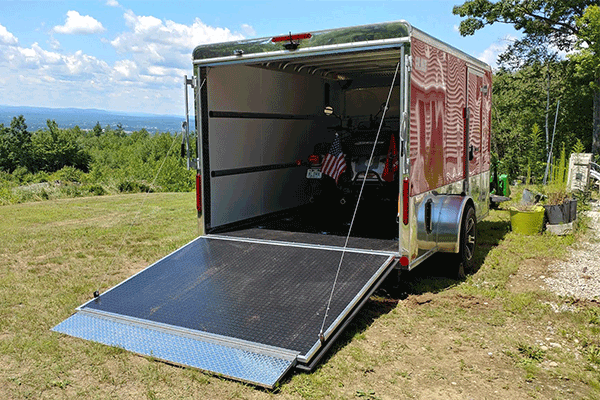 spring assist rear ramp doors on trailer