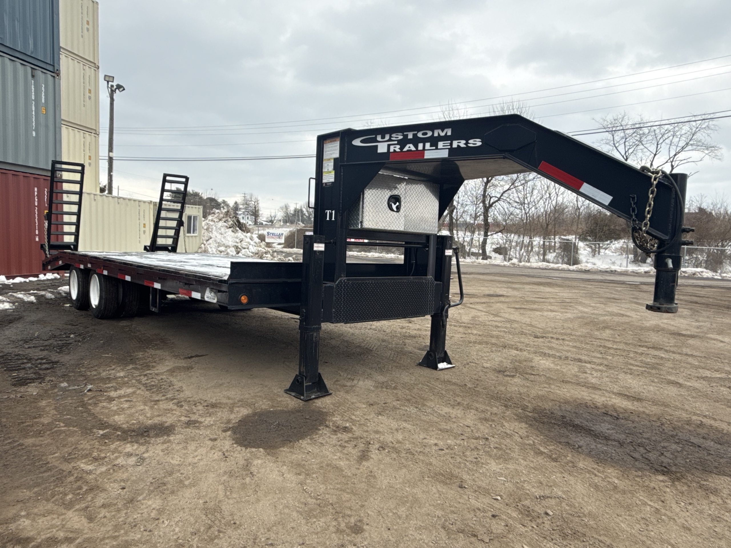 25.9K Equipment Flatbed Trailer photo 6