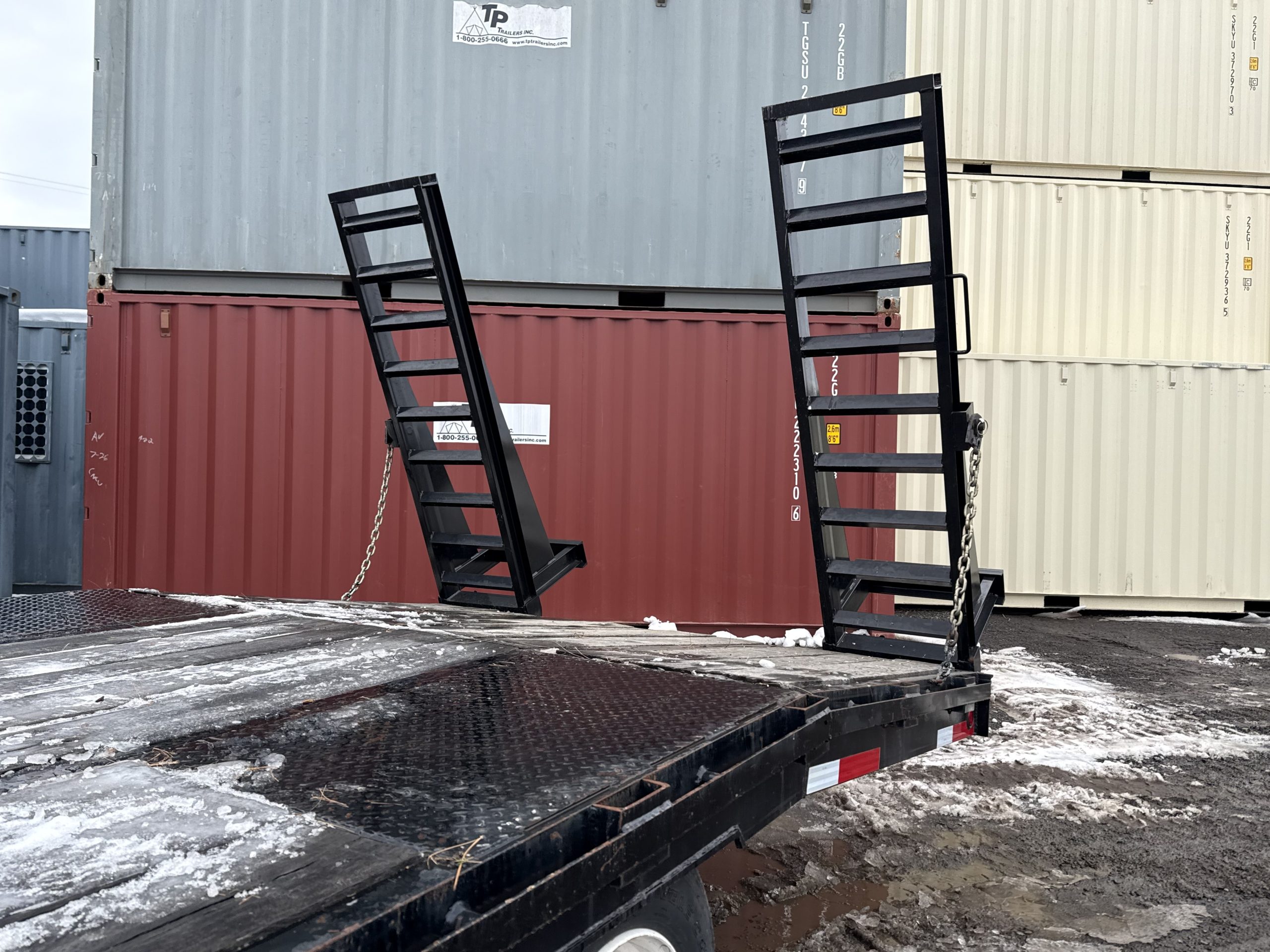 25.9K Equipment Flatbed Trailer photo 3